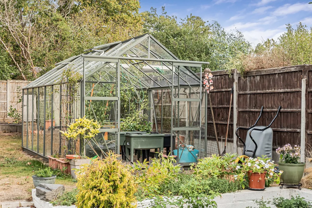 Ewins Close, Ash, GU12, photo 24