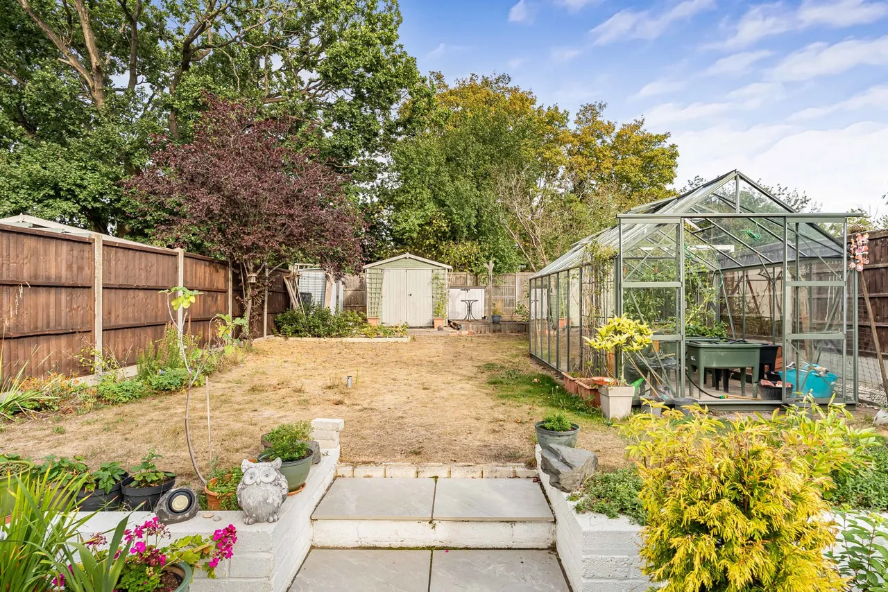 Ewins Close, Ash, GU12, photo 22