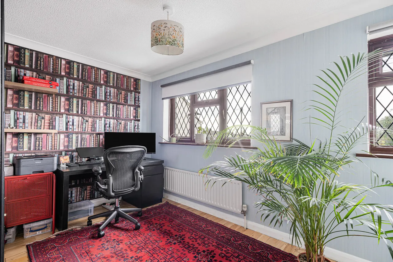 Ewins Close, Ash, GU12, photo 15