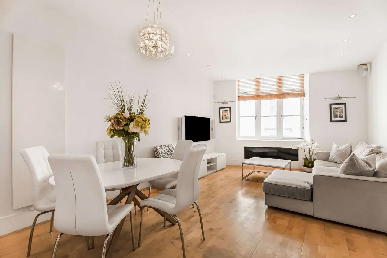 2 bed flat for sale — Wild Street, London, WC2B 4RL