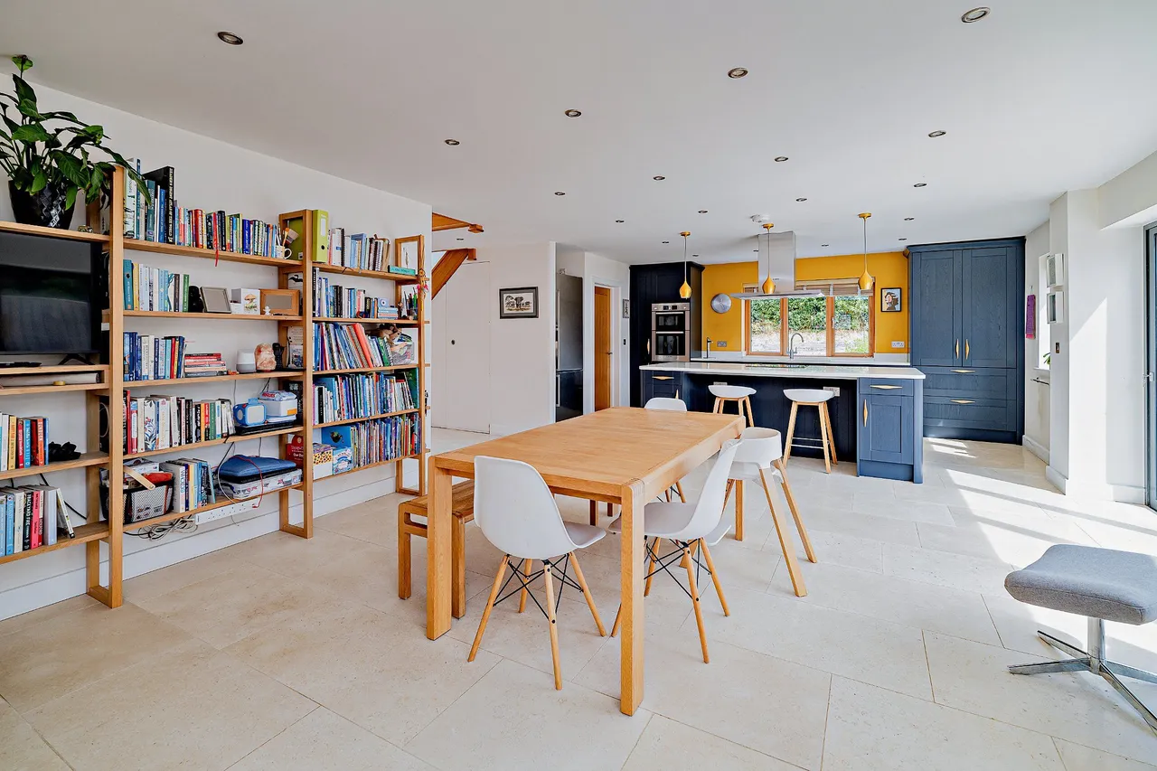 Ernley Drive, Montgomery, SY15, photo 3