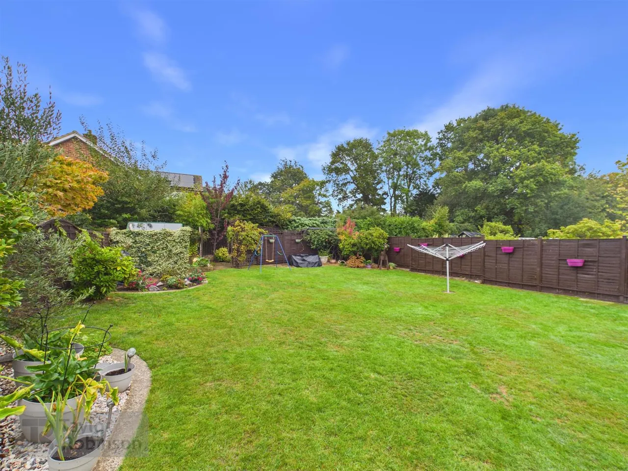 Grattons Drive, Pound Hill, RH10, photo 8