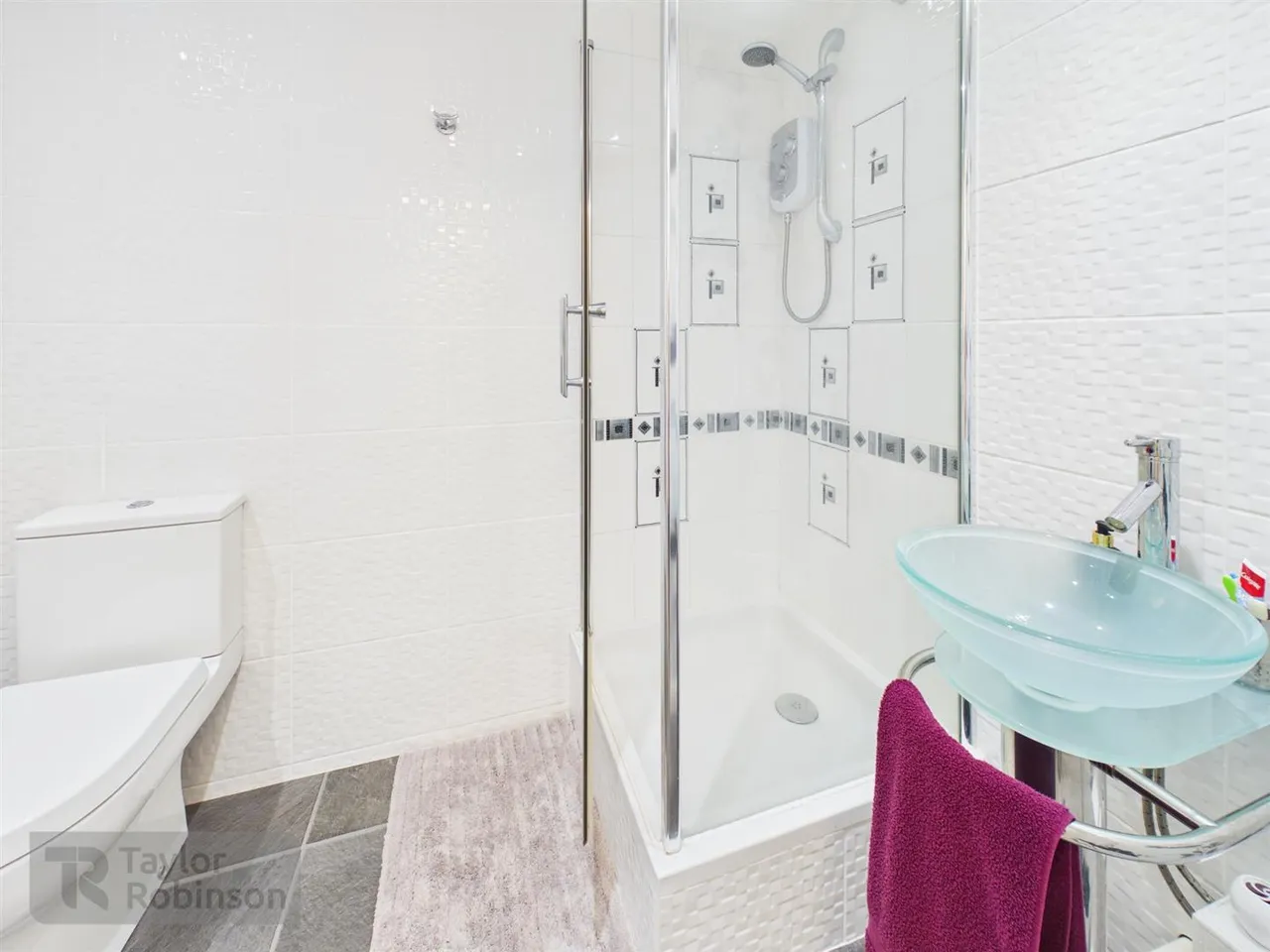 Grattons Drive, Pound Hill, RH10, photo 14