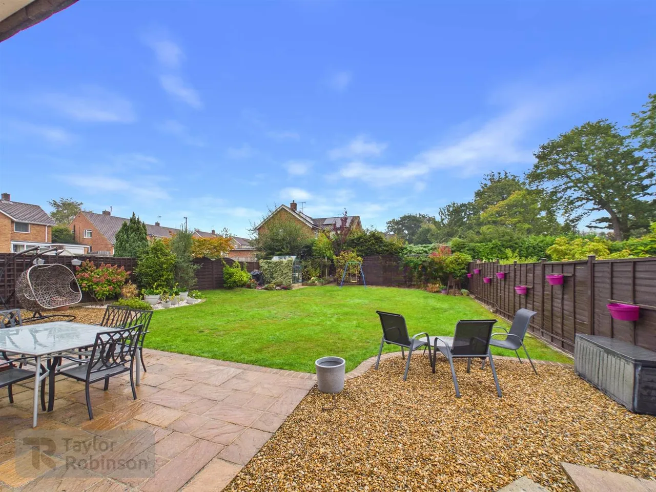 Grattons Drive, Pound Hill, RH10, photo 7