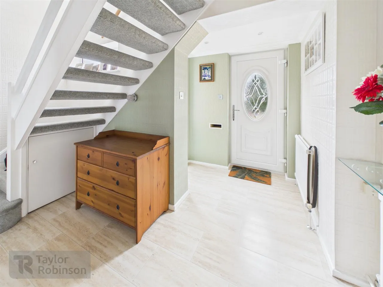 Grattons Drive, Pound Hill, RH10, photo 9