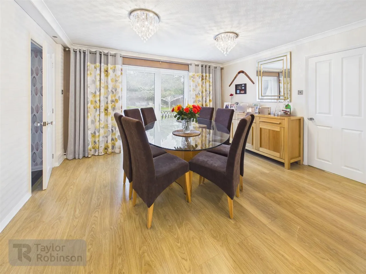 Grattons Drive, Pound Hill, RH10, photo 5