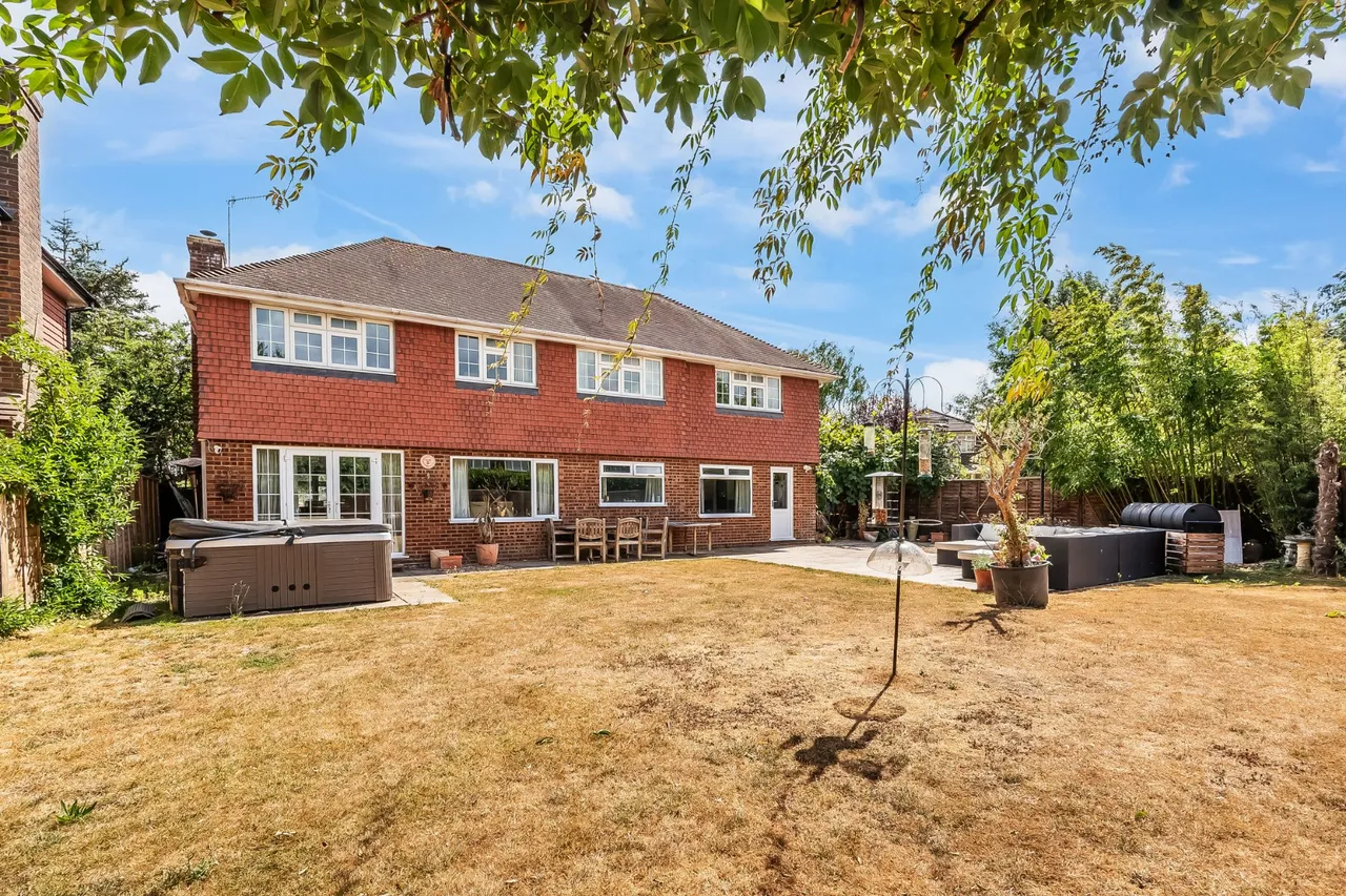 Gales Close, Merrow, GU4, photo 6