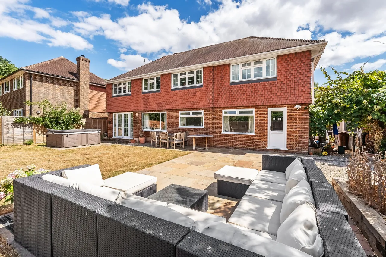 Gales Close, Merrow, GU4, photo 5