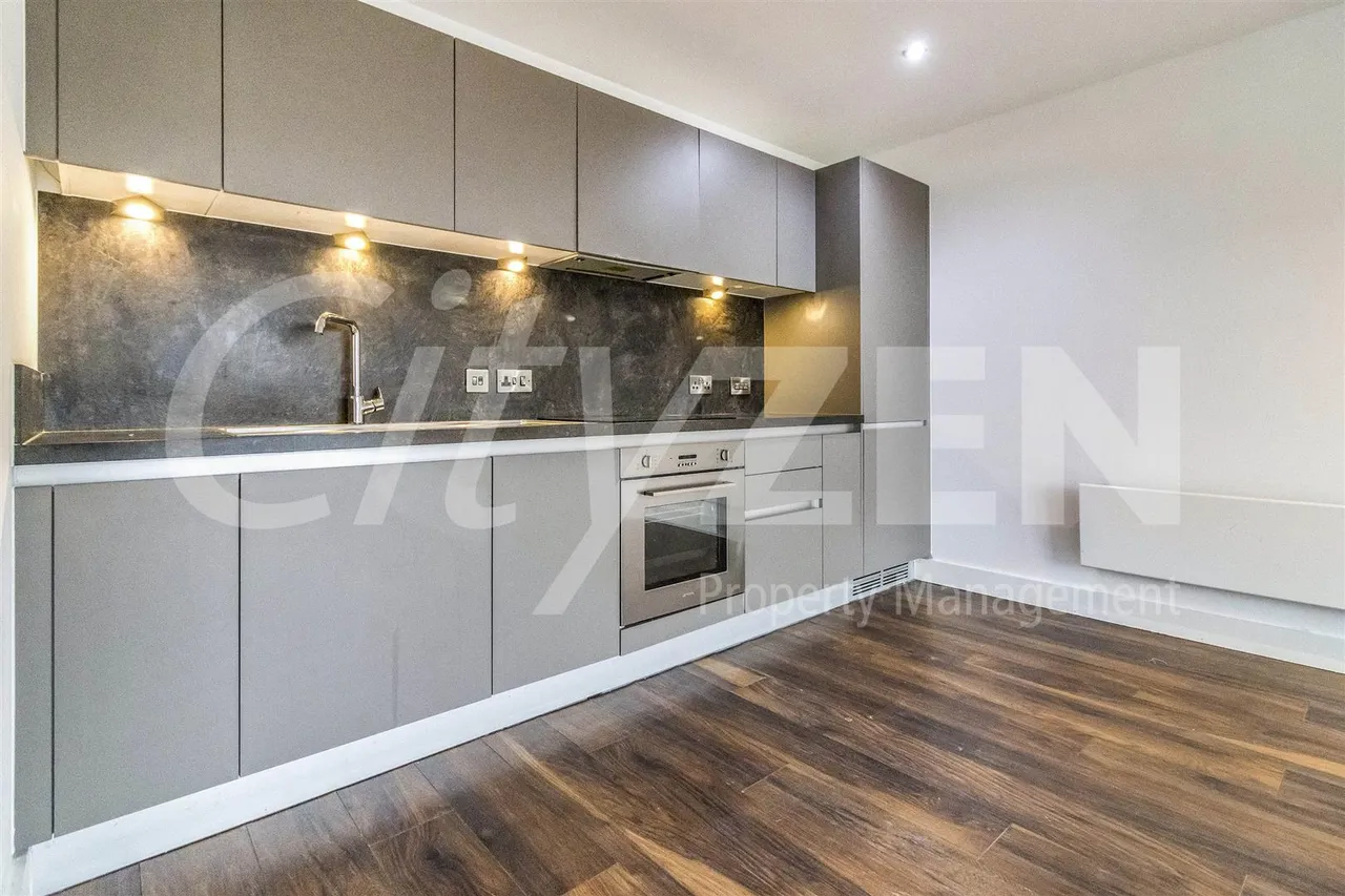 Ordsall Lane, Salford, M5, photo 3