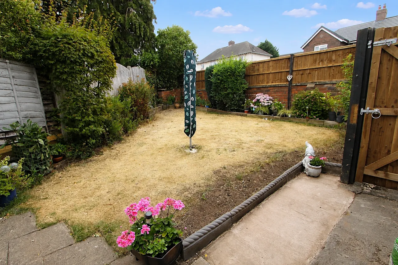 Brinton Crescent, Kidderminster, photo 15