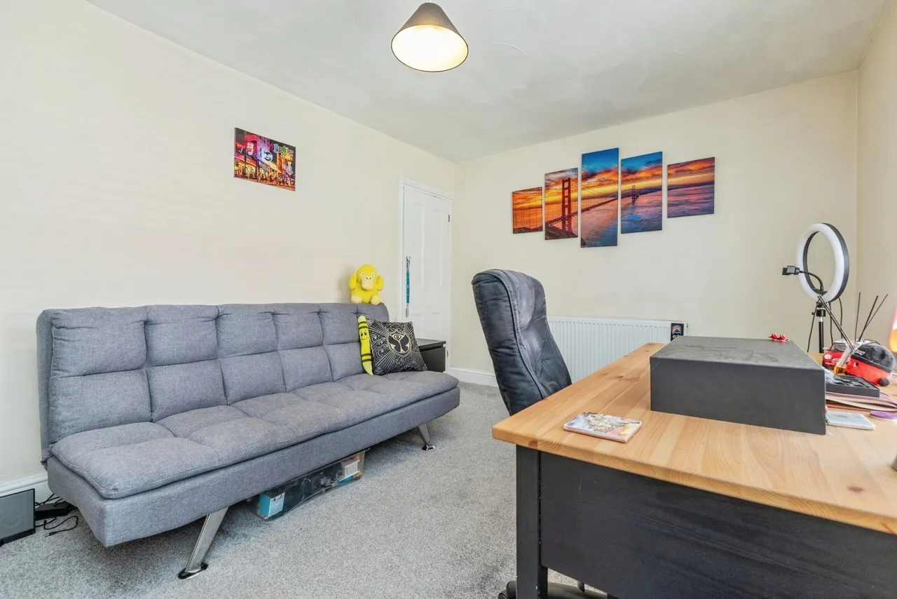 Burnt Oak Terrace, Gillingham, ME7, photo 11