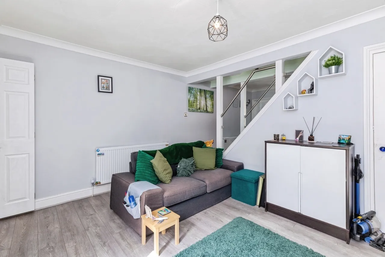 Burnt Oak Terrace, Gillingham, ME7, photo 8