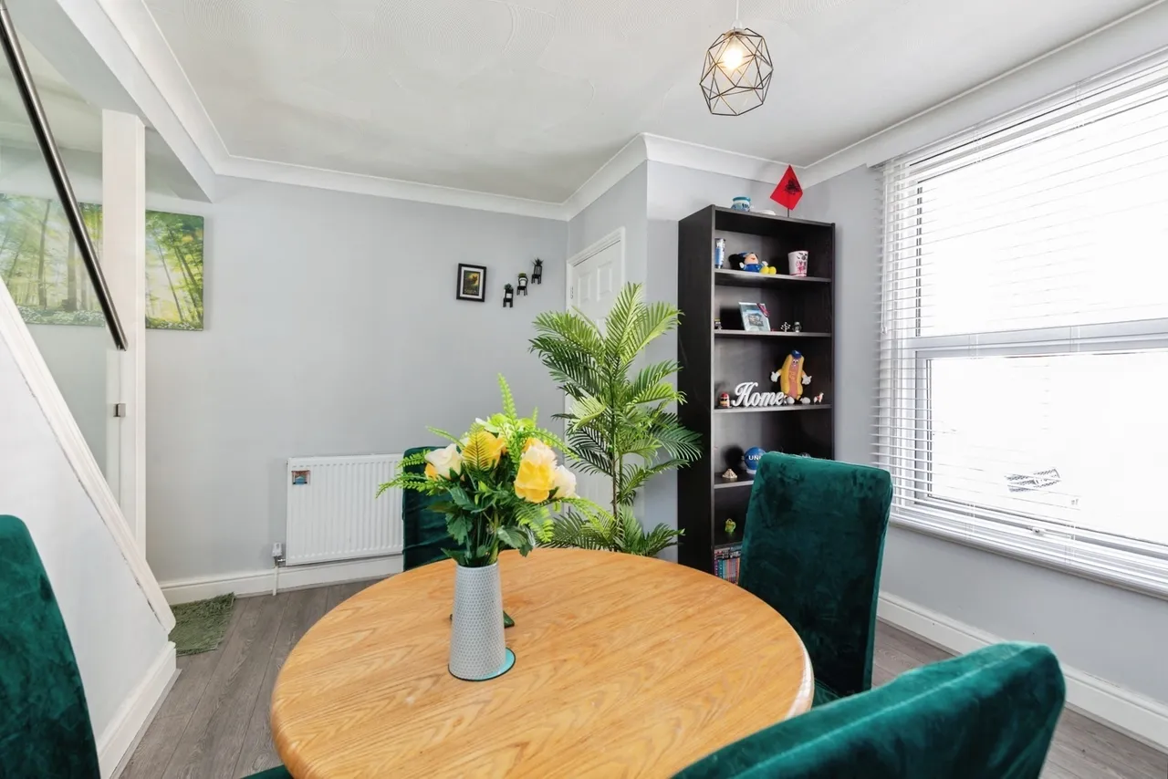 Burnt Oak Terrace, Gillingham, ME7, photo 4
