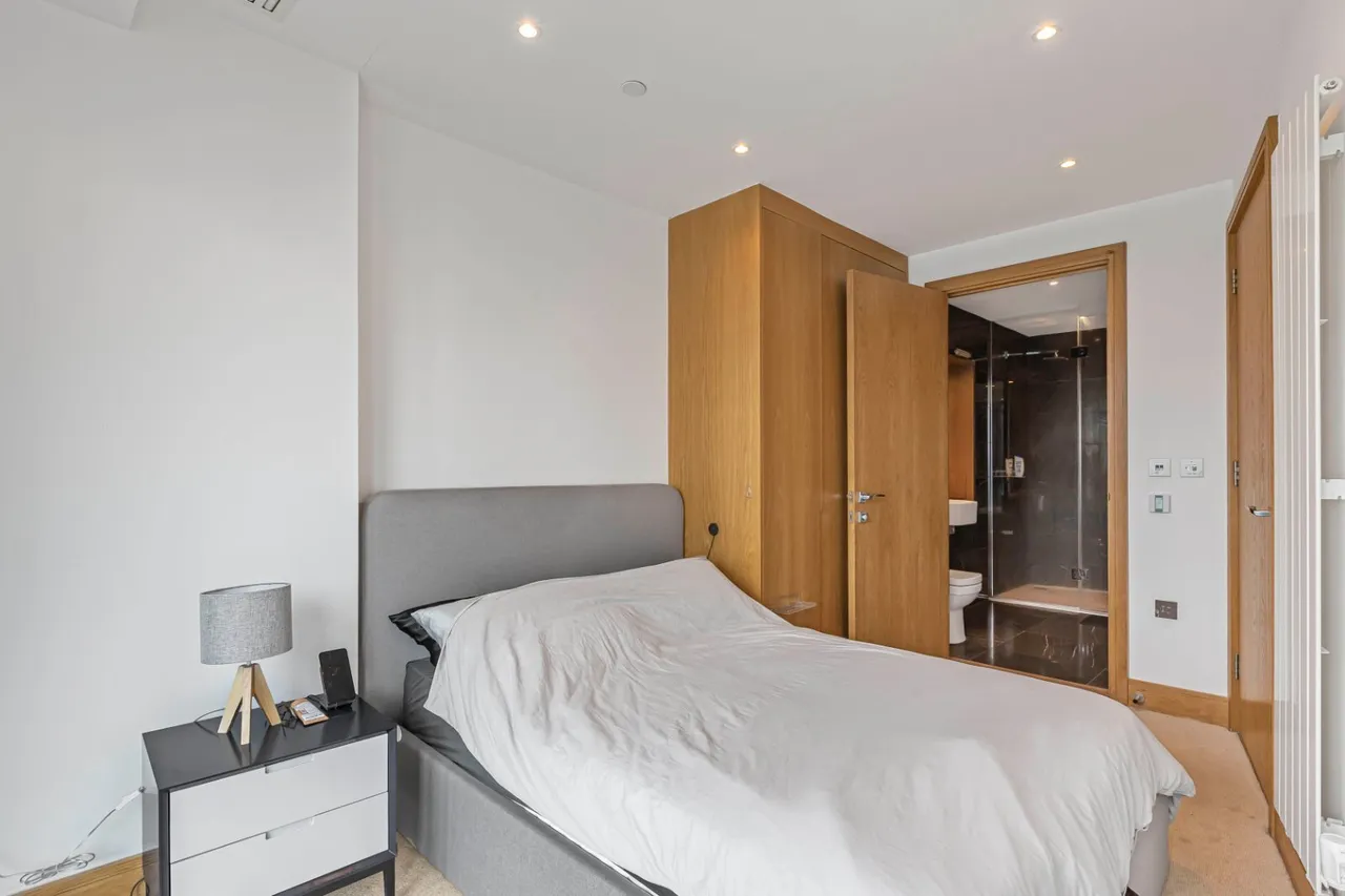 Crossharbour Plaza, London, E14, photo 18