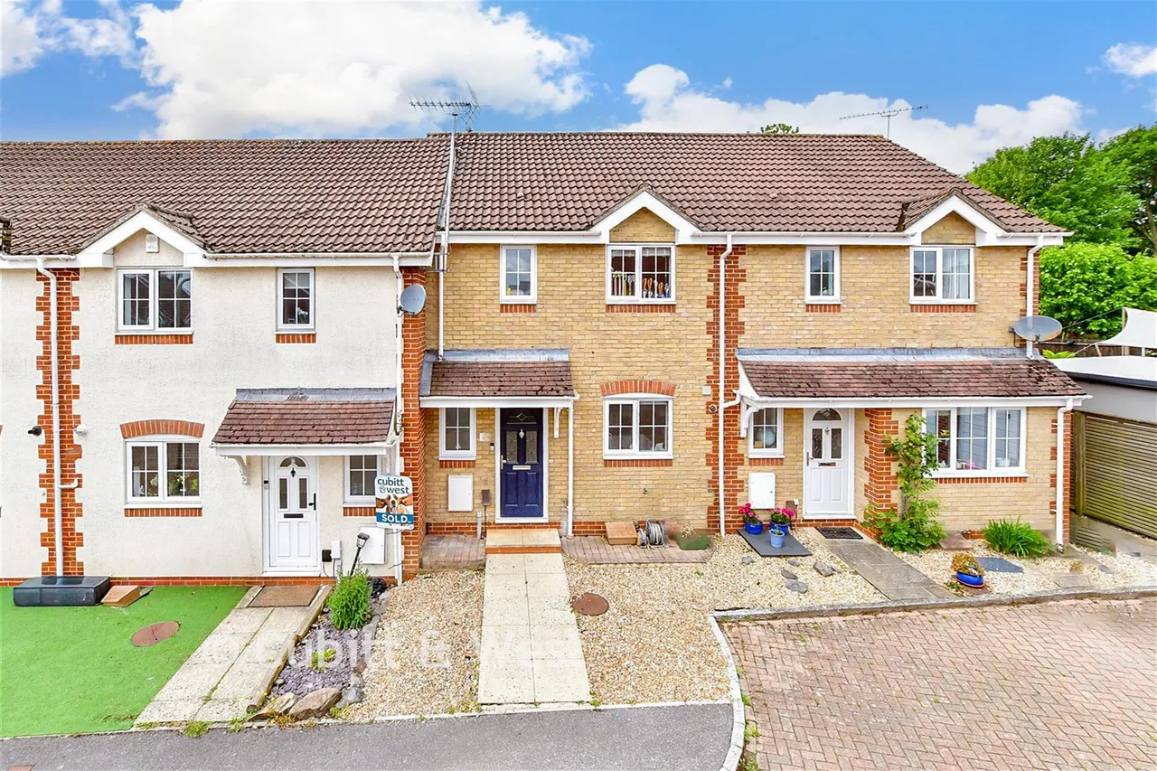 3 bed house for sale, Goldcrest Close, Horndean, PO8