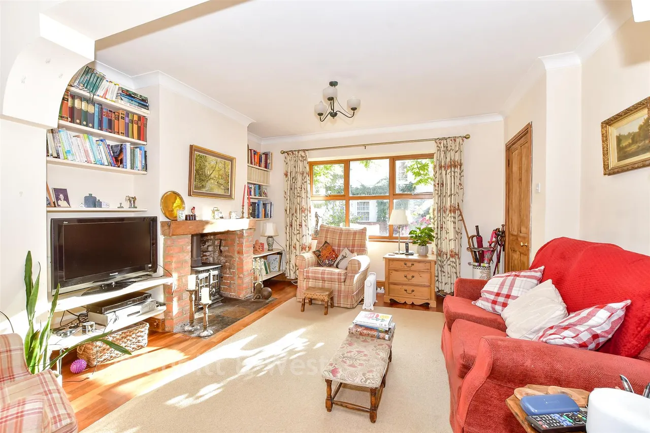 North Street, Westbourne, PO10, photo 2