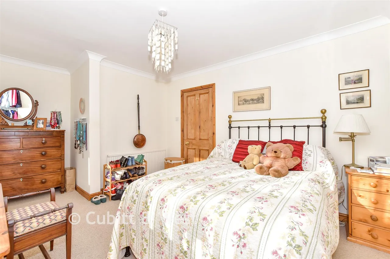 North Street, Westbourne, PO10, photo 8