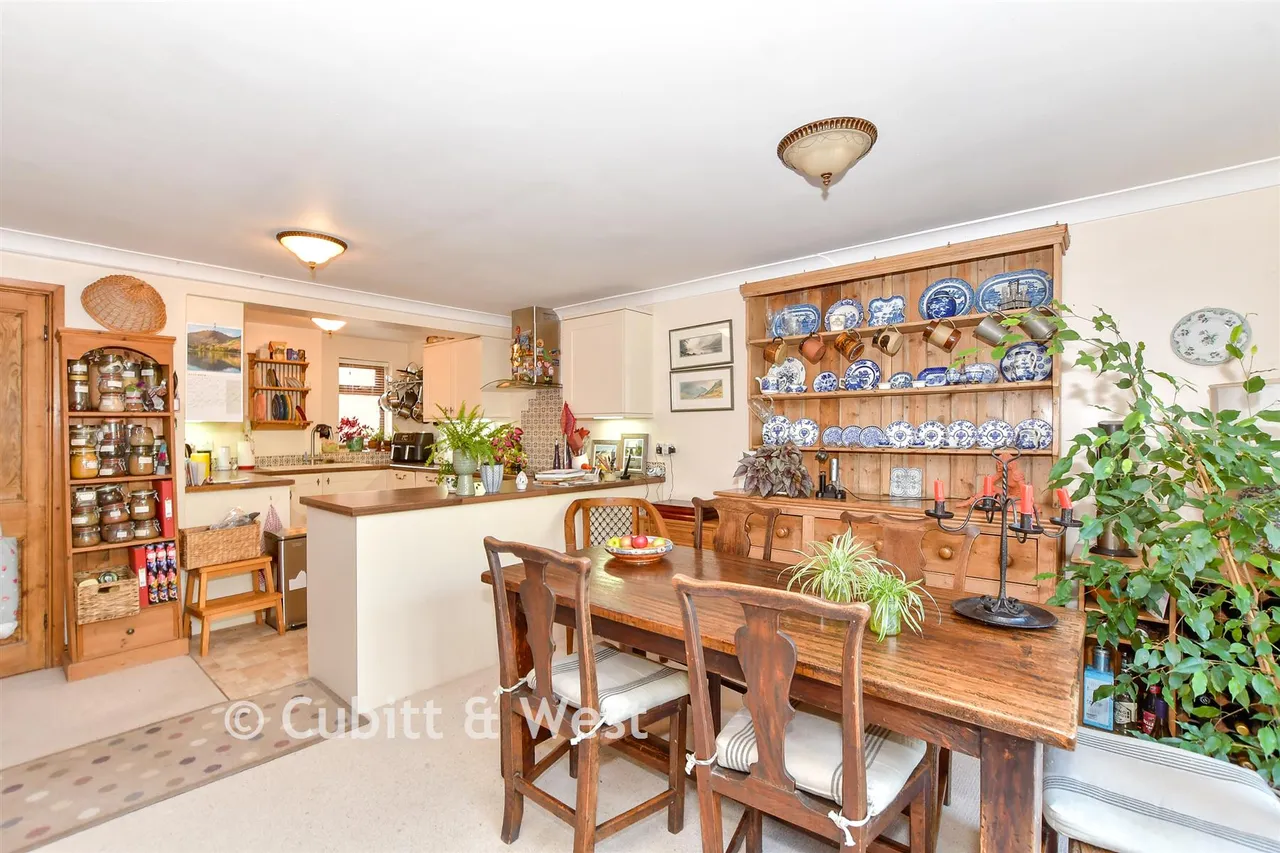 North Street, Westbourne, PO10, photo 6