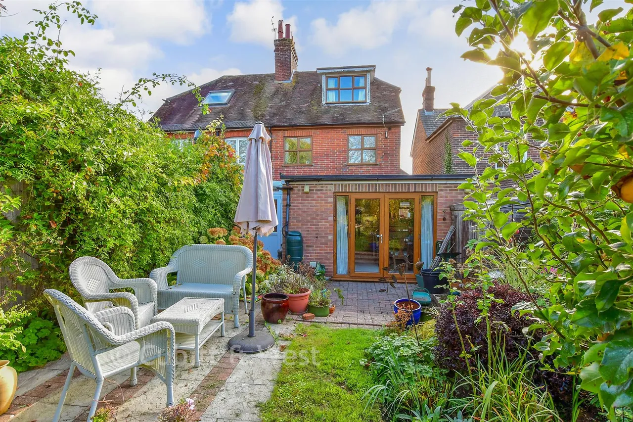 North Street, Westbourne, PO10, photo 10