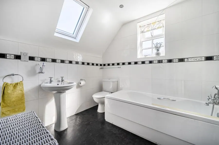Finchampstead Road, Finchampstead, RG40, photo 10