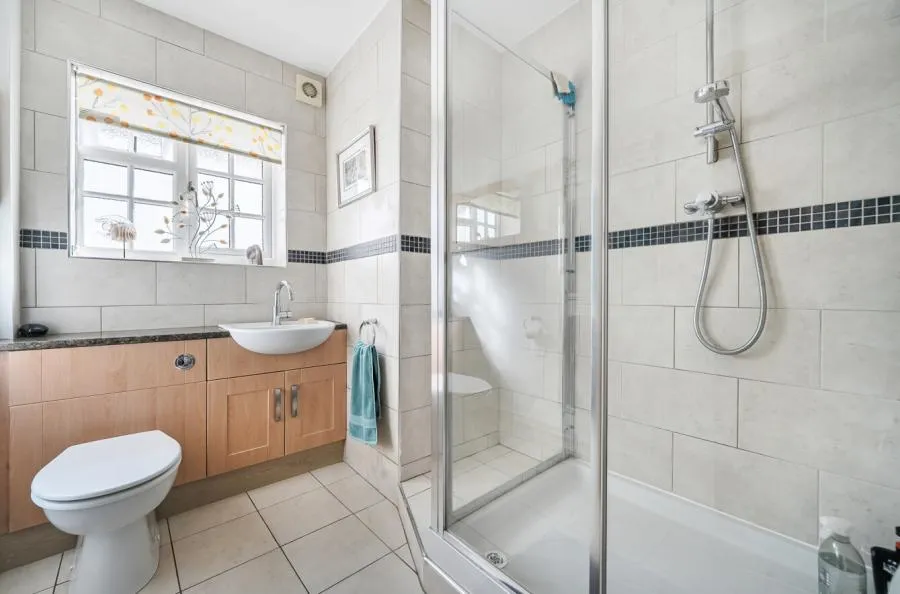 Finchampstead Road, Finchampstead, RG40, photo 9