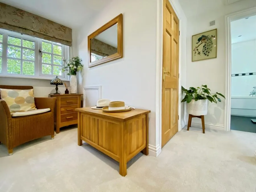 Finchampstead Road, Finchampstead, RG40, photo 22