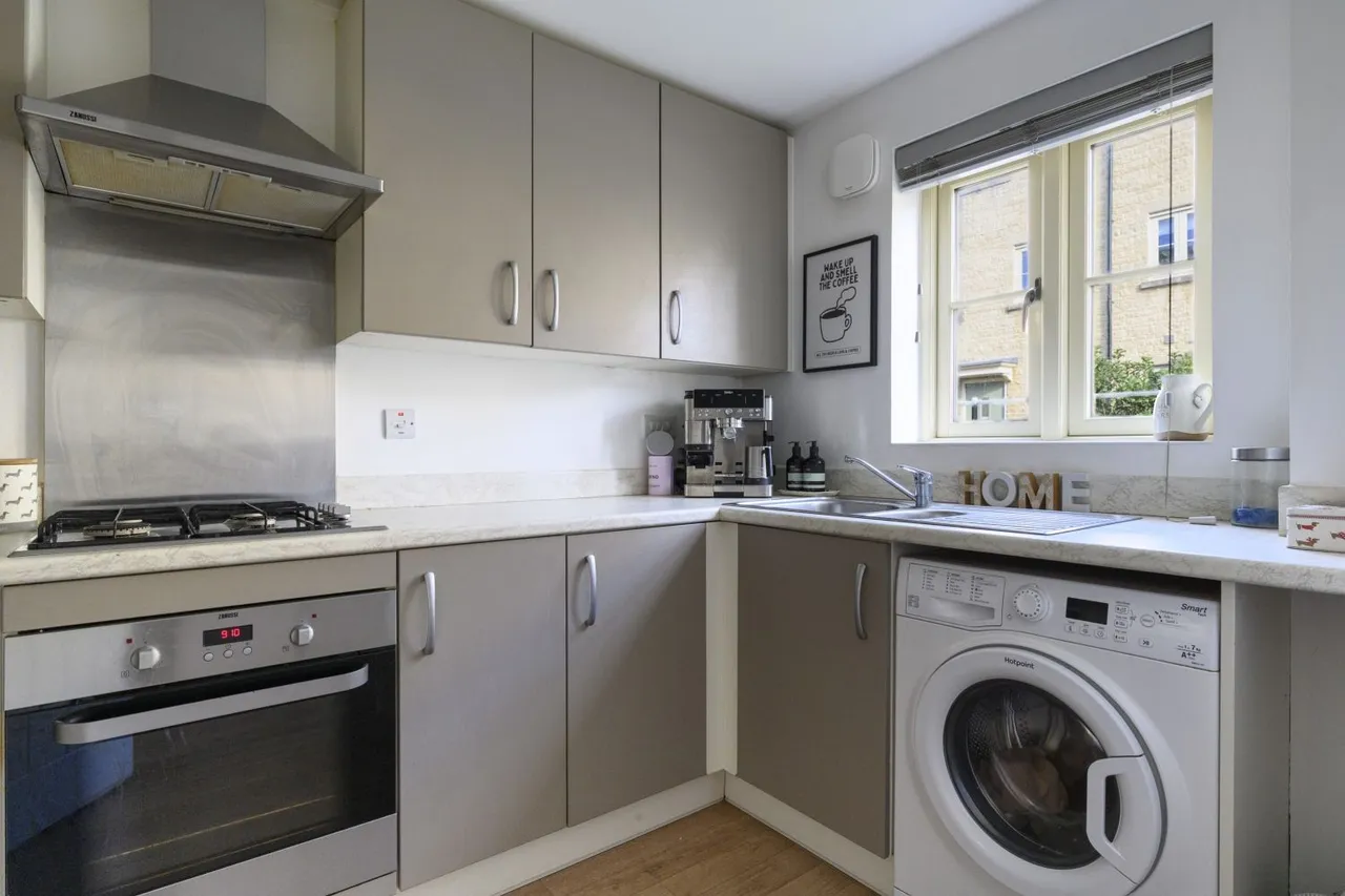 Brays Avenue, Tetbury, GL8, photo 3