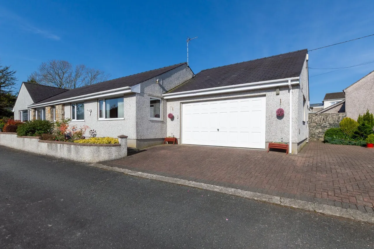 Chapel Street, Newborough, photo 2