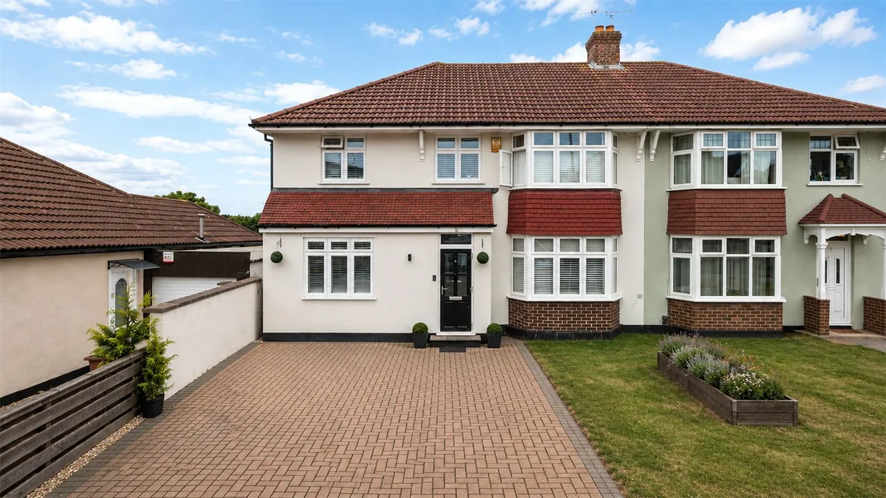 5 bed house for sale — Bedonwell Road, DA17