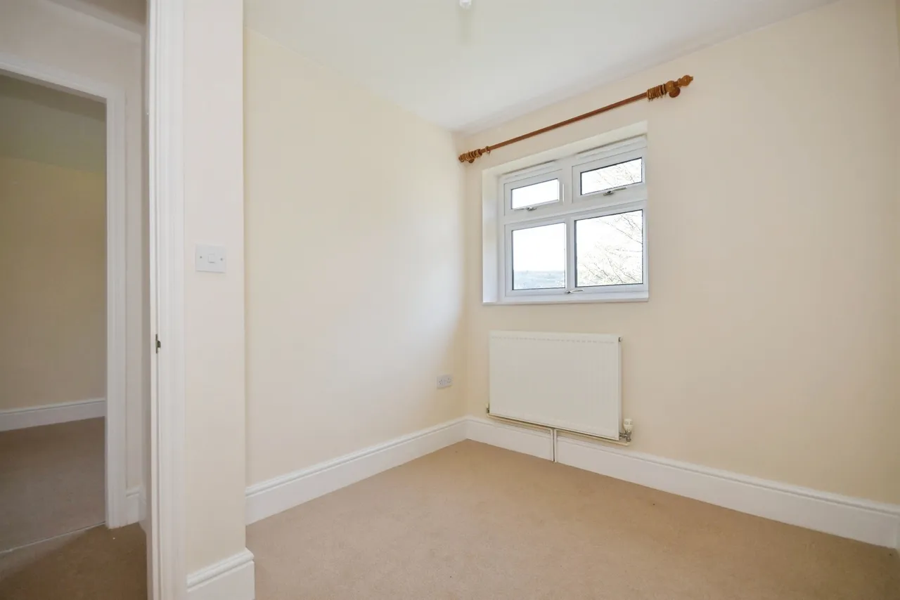 Crowstones Road, Darley Dale, DE4, photo 17