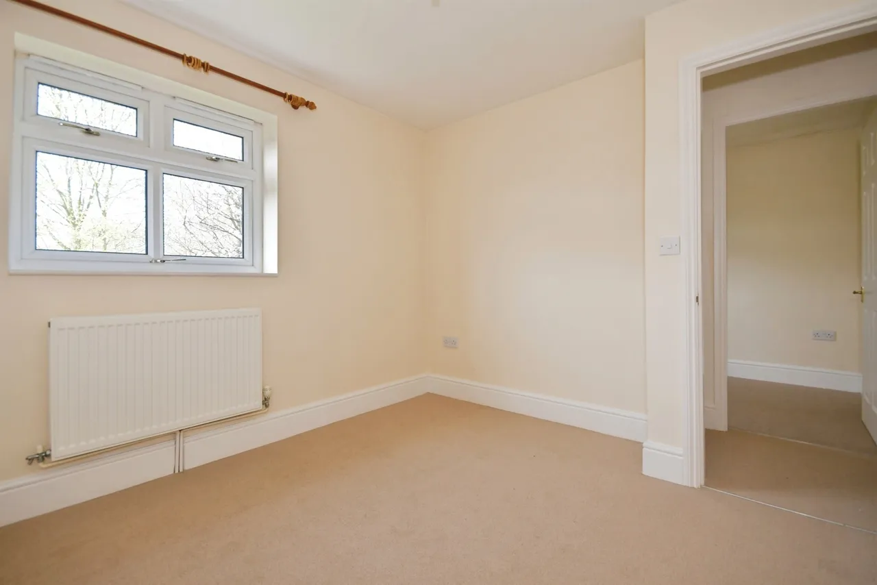 Crowstones Road, Darley Dale, DE4, photo 12