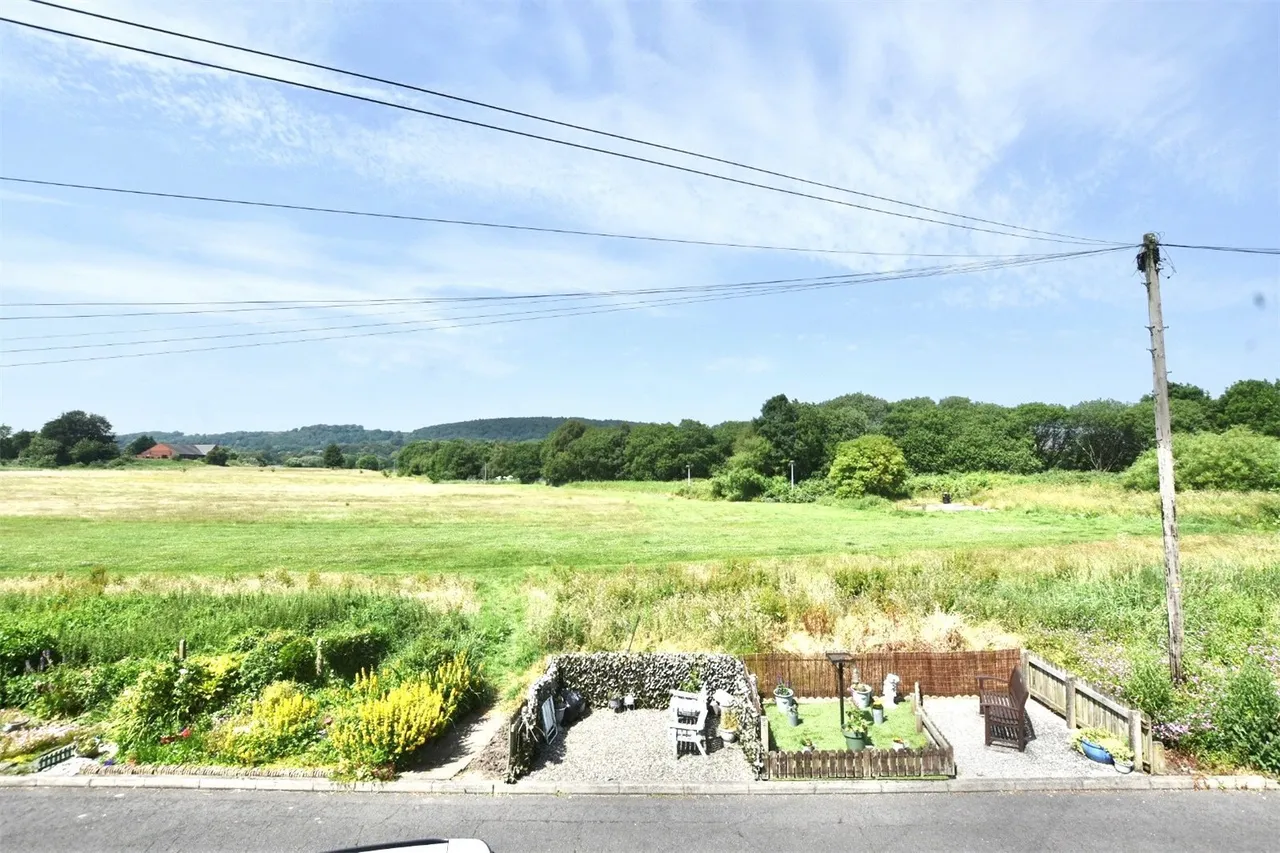 Henry Whalley Street, Blackburn, BB2, photo 2