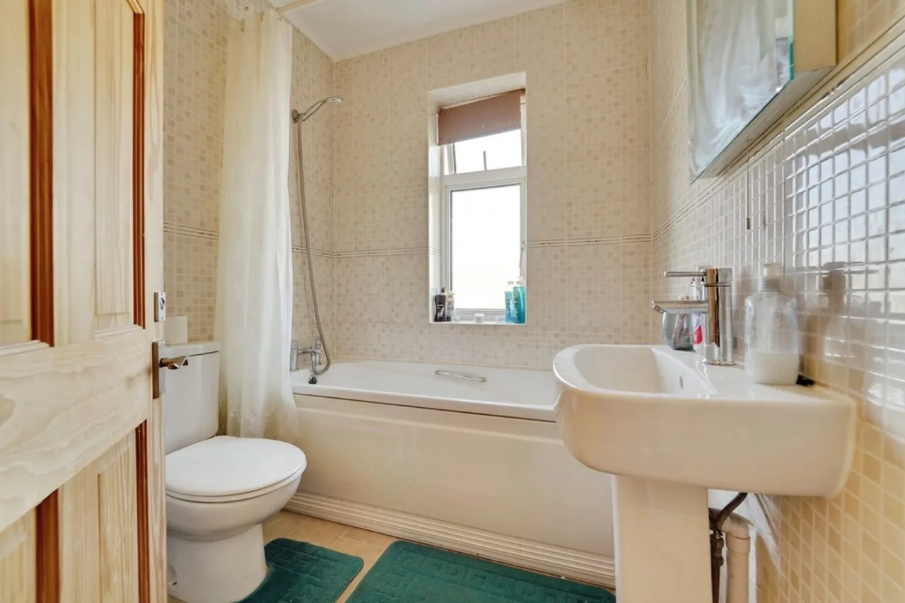 Hurst Grove, Lidlington, MK43, photo 17