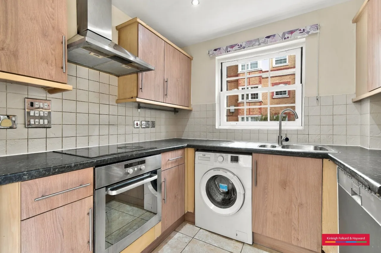 Blackwell Close, London, N21, photo 2