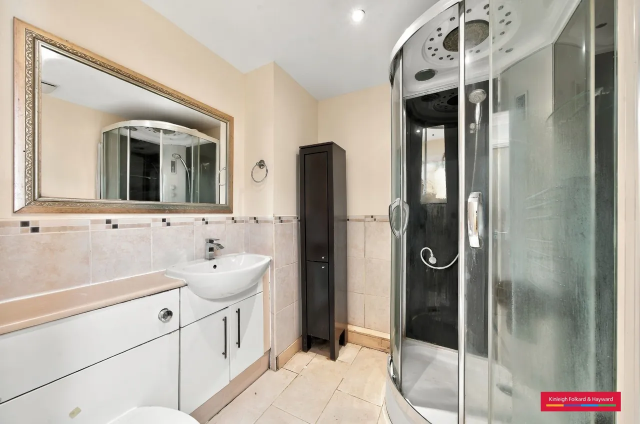 Blackwell Close, London, N21, photo 8