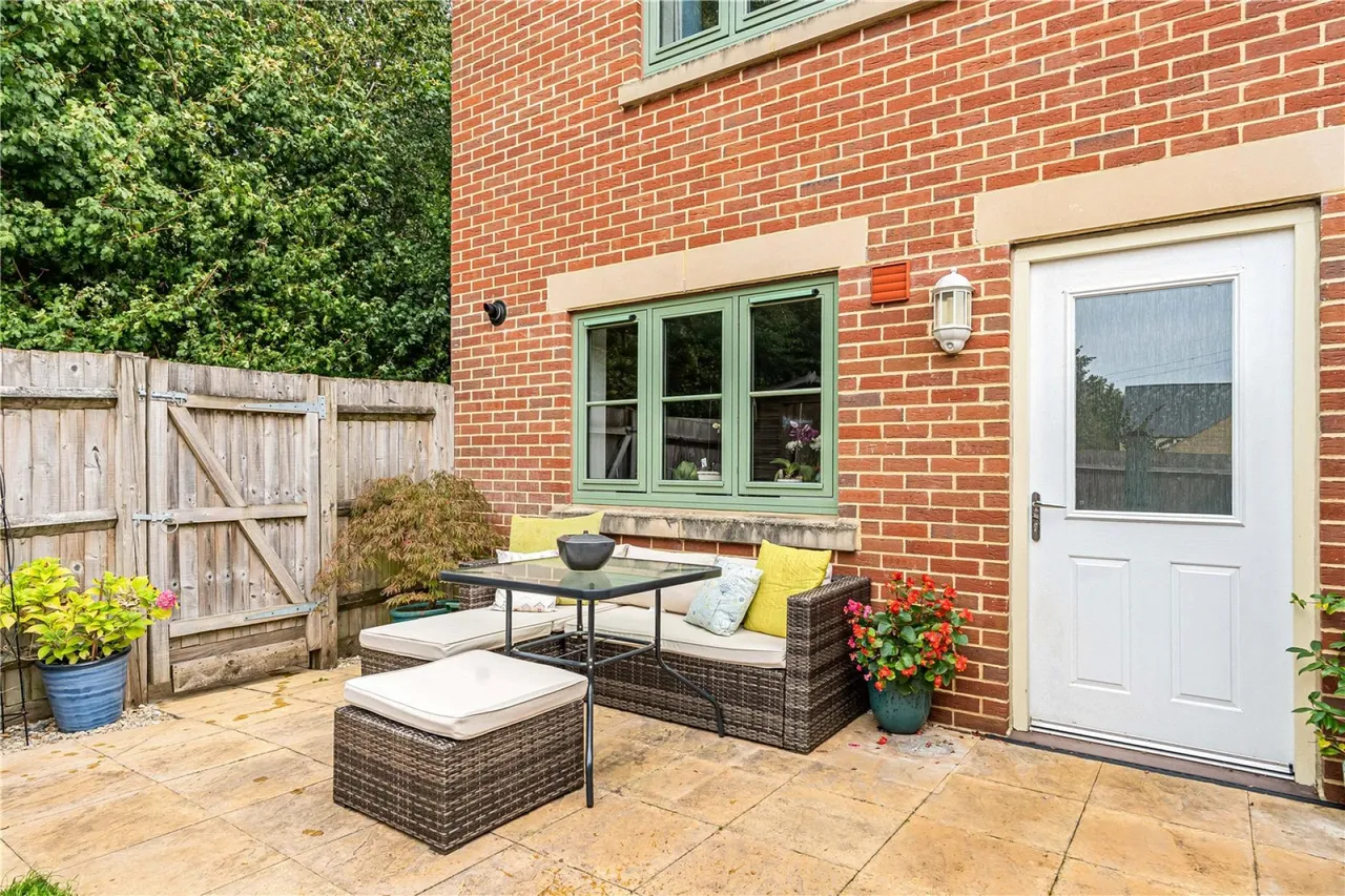 Harmer Close, Cirencester, GL7, photo 7