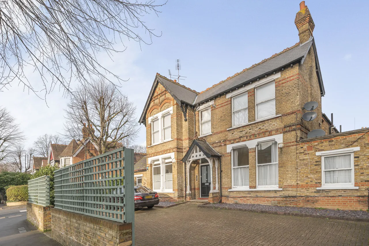 2 bed flat to rent, London, W5