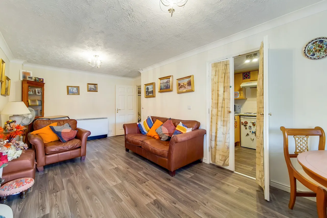 1 bed flat for sale — Flat 18, Newman Court, North Street, Bromley