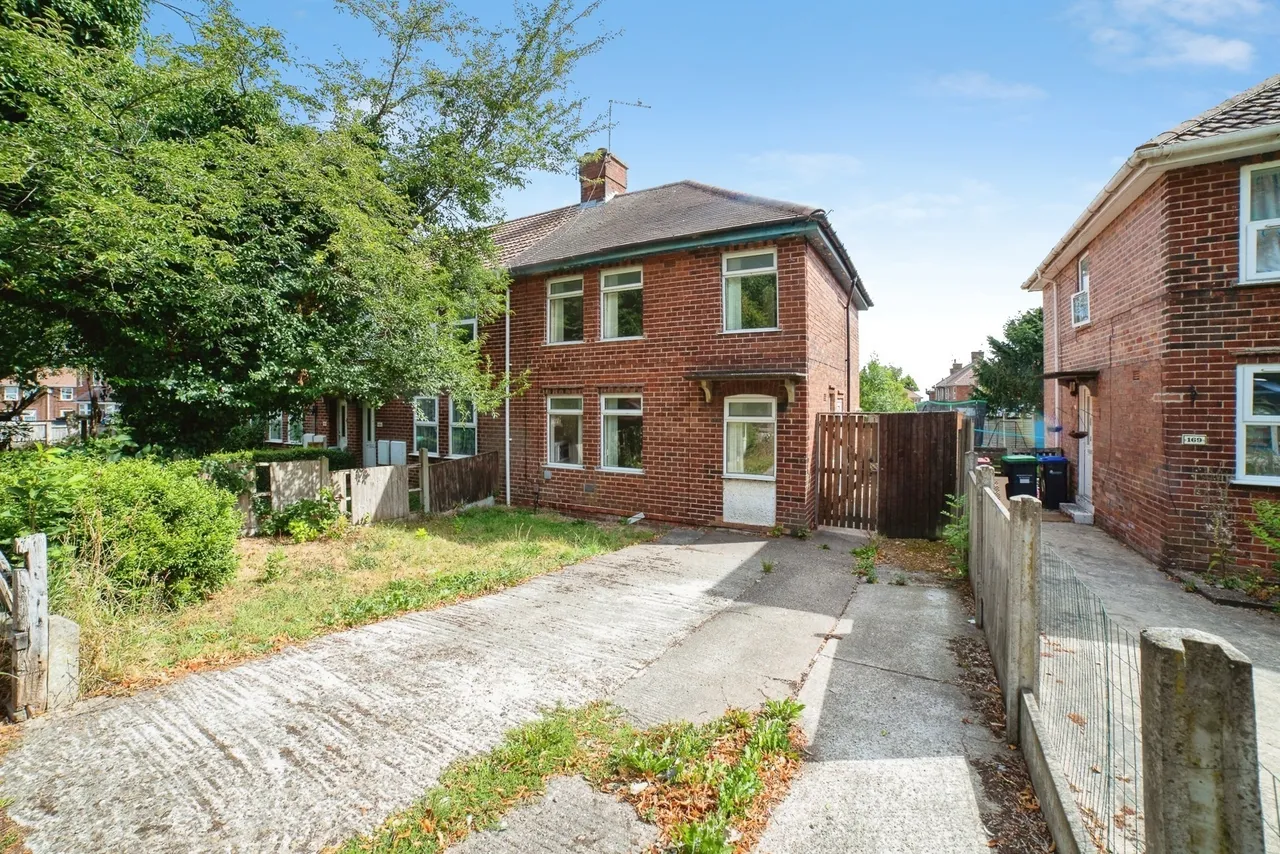 3 bed house for sale — Kirkby Road, Sutton-in-Ashfield, Nottinghamshire, NG17