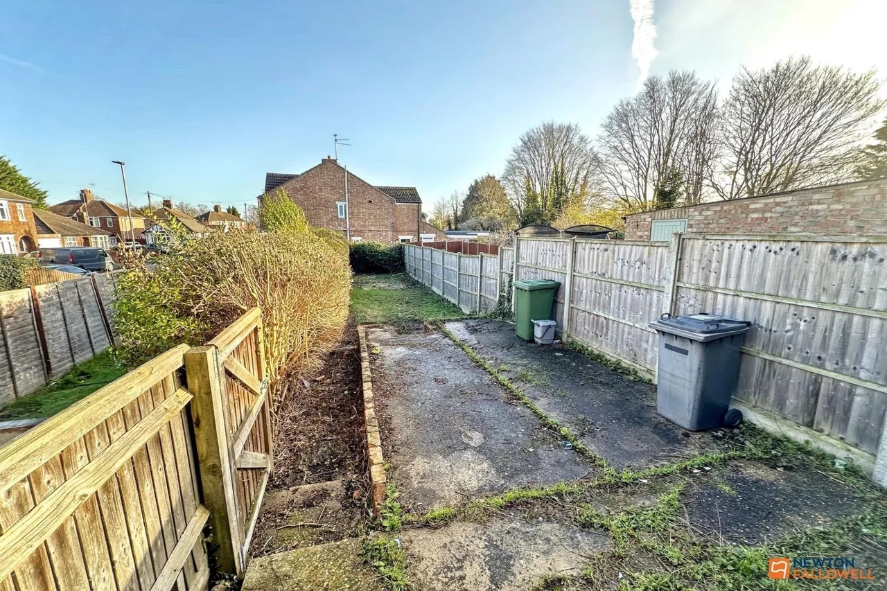 Mountsteven Avenue, Walton, PE4, photo 11