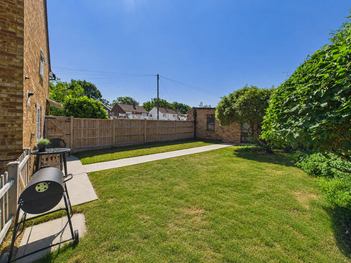 Dorothy Gardens, Benfleet, SS7, photo 18