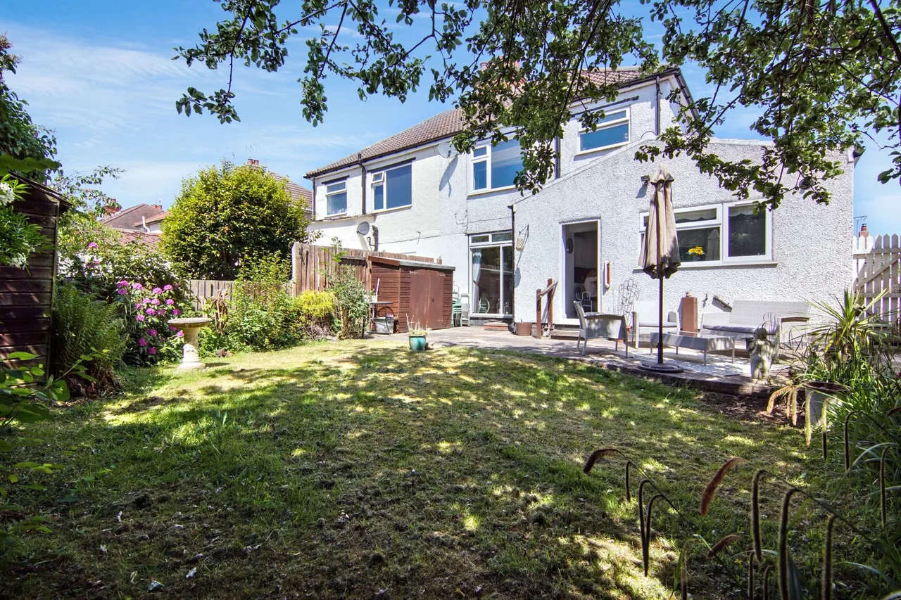 4 bed house for sale, Fir Tree Avenue, Coventry, CV4