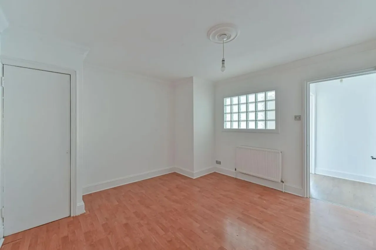 Cresswell Road, London, SE25, photo 2