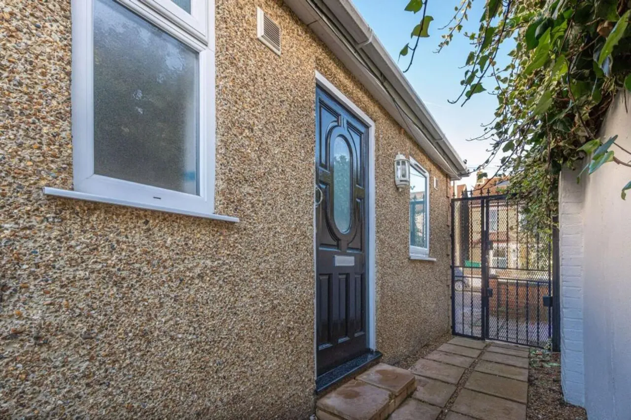 Cresswell Road, London, SE25, photo 19