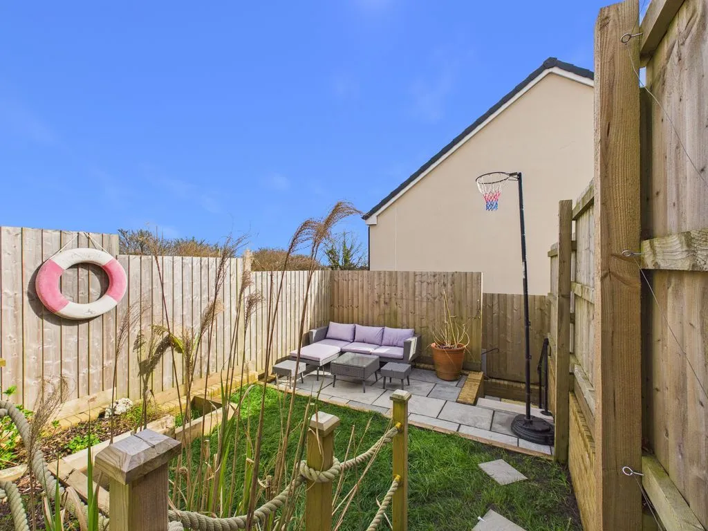 Agar Crescent, Falmouth, photo 12