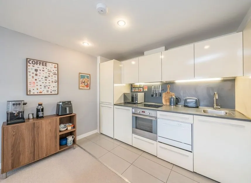 Union Lane, Isleworth, TW7, photo 3
