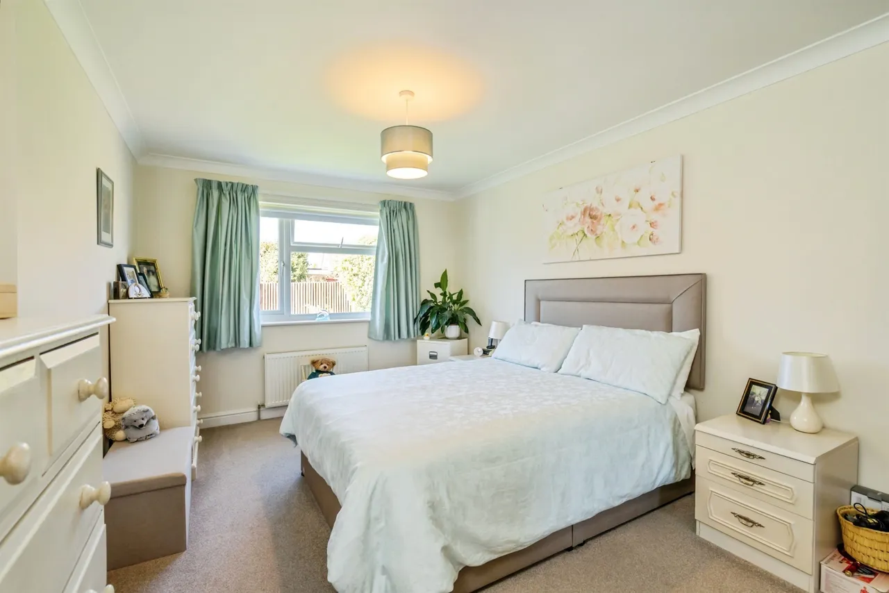 Ivy Close, Westergate, PO20, photo 14