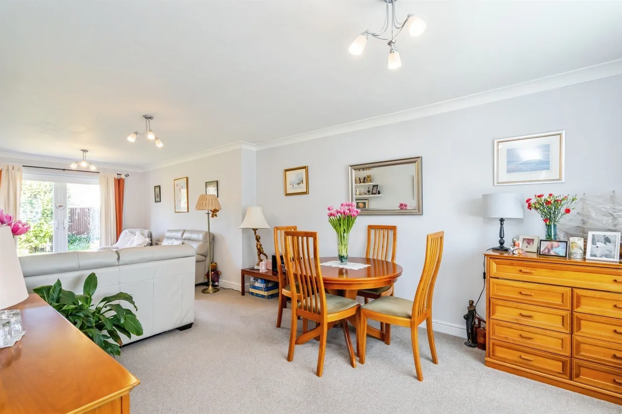 Ivy Close, Westergate, PO20, photo 4