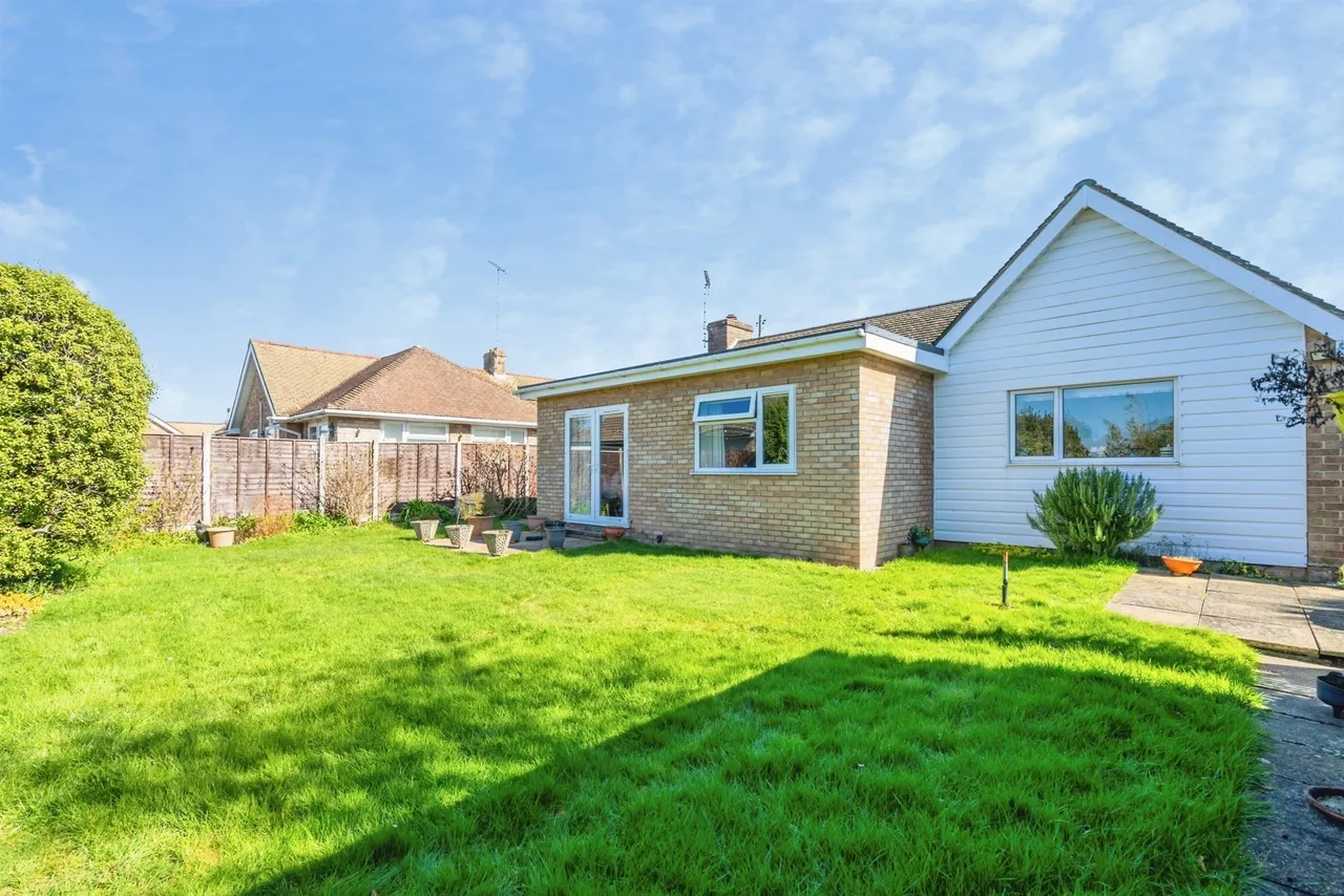 Ivy Close, Westergate, PO20, photo 5