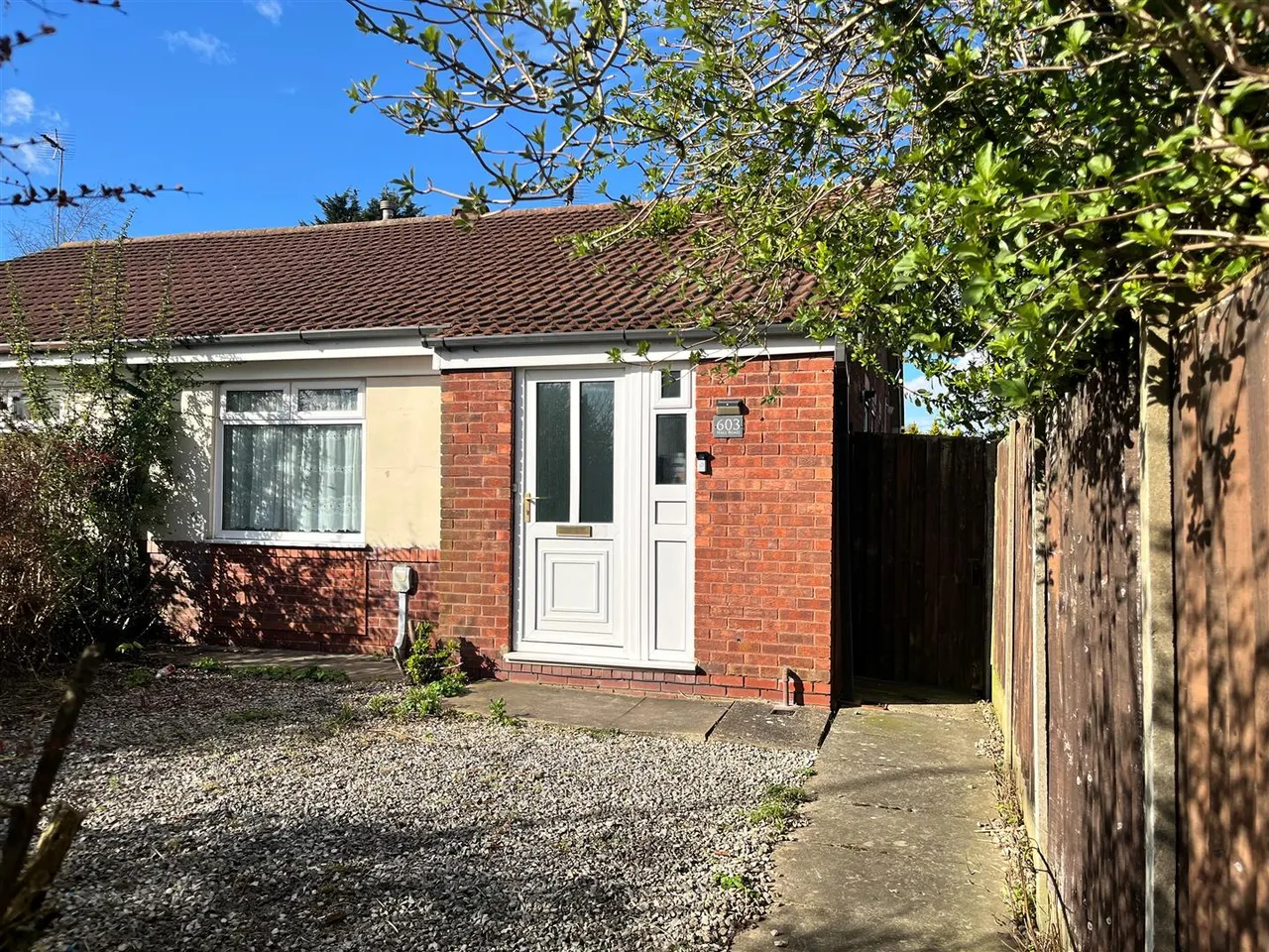 2 bed house for sale — Hall Road, Hull